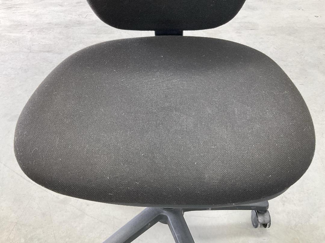 Photo '3' of Black Coloured Office Chair Photo '3' of Black Coloured Office Chair
