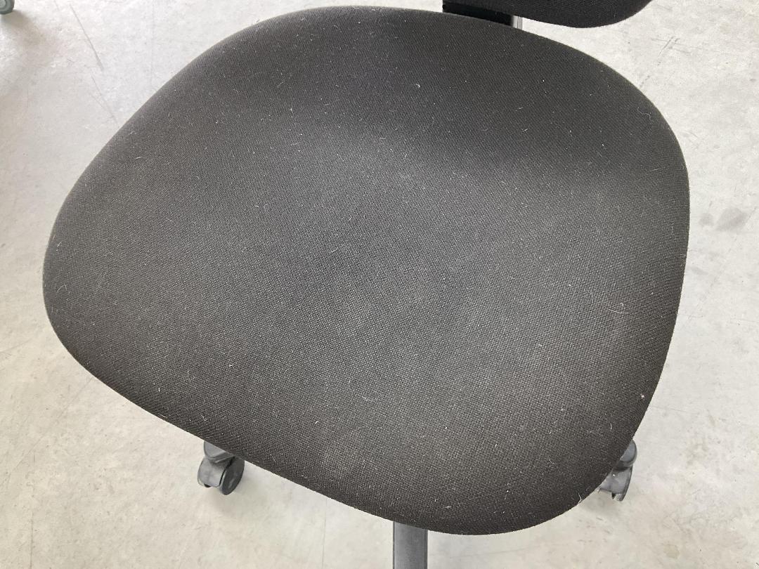 Photo '4' of Black Coloured Office Chair Photo '4' of Black Coloured Office Chair