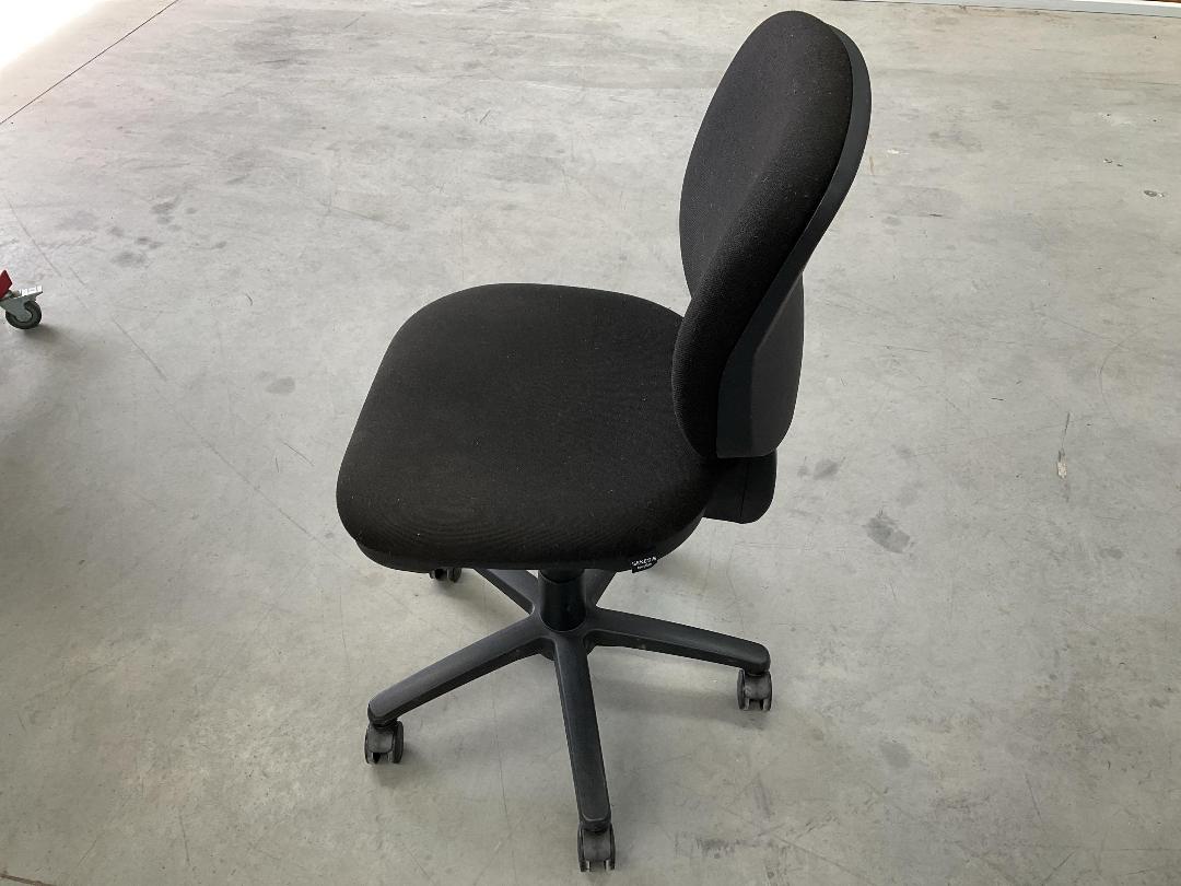 Photo '7' of Black Coloured Office Chair Photo '7' of Black Coloured Office Chair