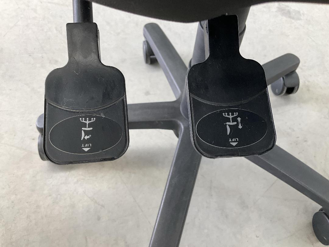 Photo '9' of Black Coloured Office Chair Photo '9' of Black Coloured Office Chair