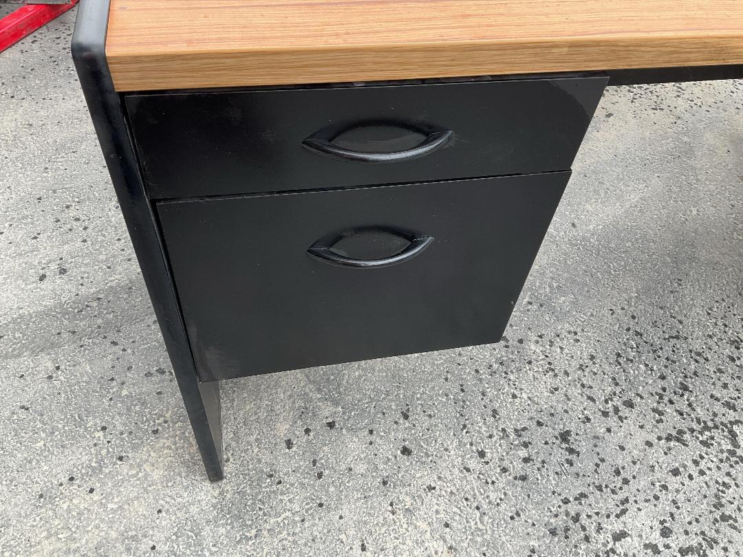 Photo '3' of Office Desk with Drawers Attached