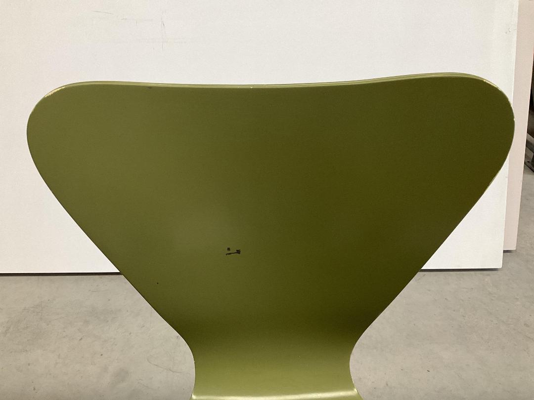 Photo '10' of 6x Various Coloured Reception/Waiting Room Chairs Photo '10' of 6x Various Coloured Reception/Waiting Room Chairs