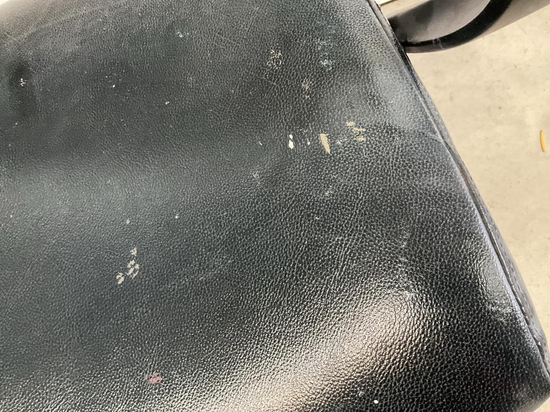 Photo '3' of Igo Black Coloured Office Chair