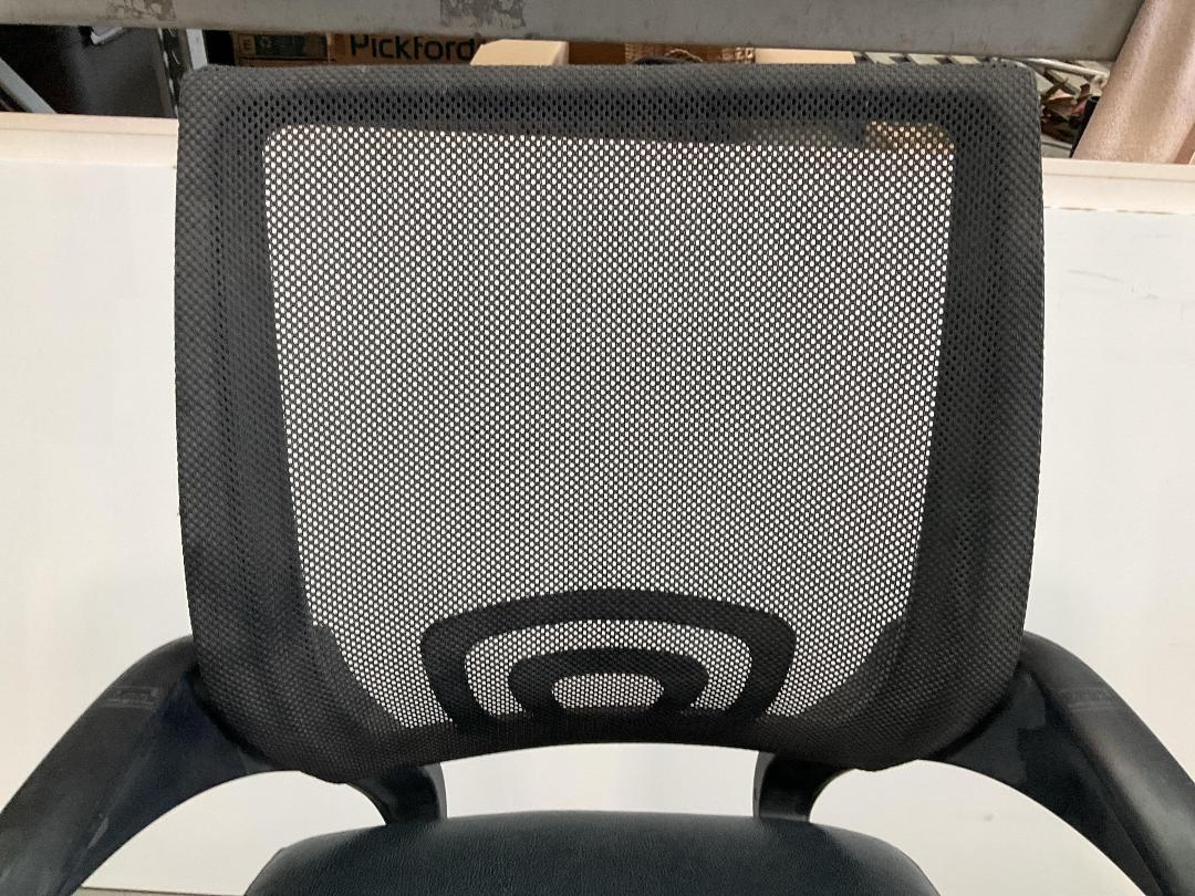 Photo '8' of Igo Black Coloured Office Chair