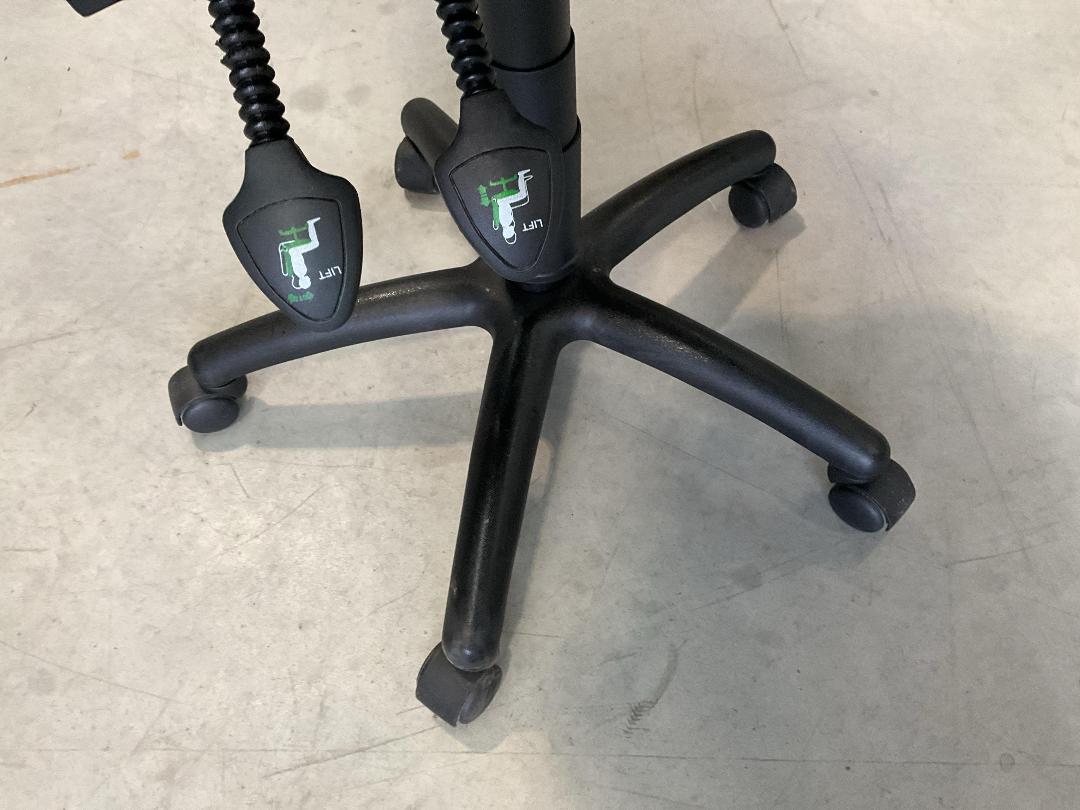 Photo '8' of Dark Grey/Black Coloured Office Chair