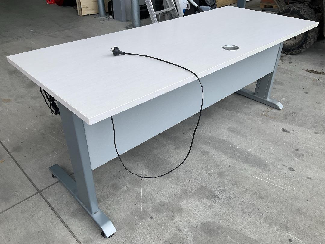 Photo '4' of Light Grey Woodgrain Electric Office Desk Photo '4' of Light Grey Woodgrain Electric Office Desk