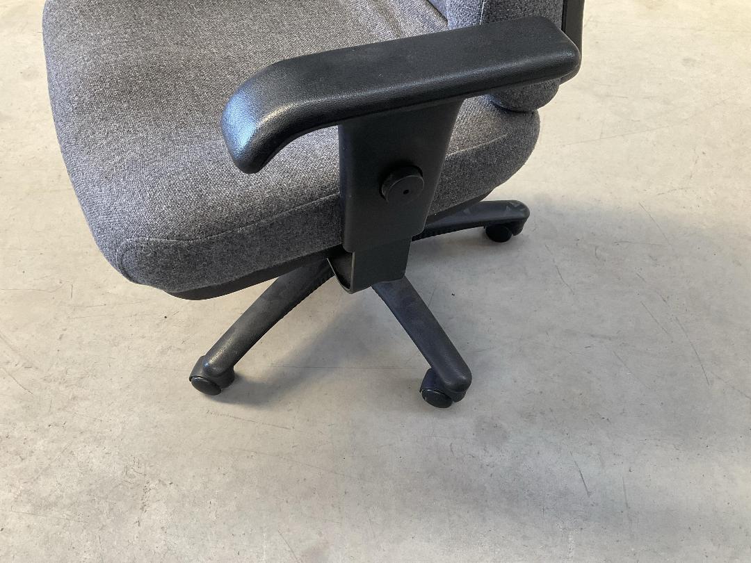 Photo '3' of Office Chair - Grey