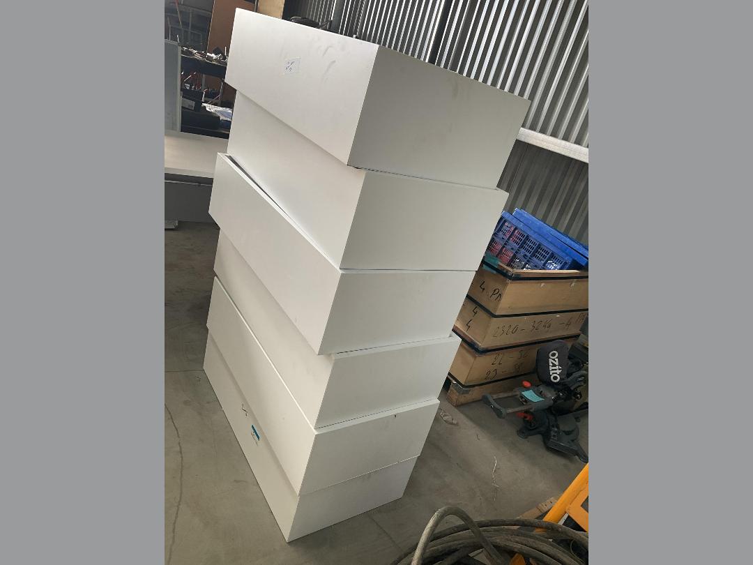 Photo '3' of Metal Office Planters - White