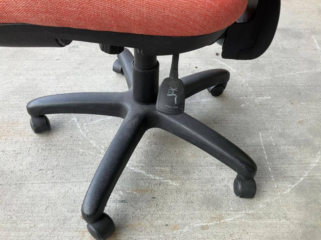 Photo '7' of Tactic 3 Office Chair - Coral