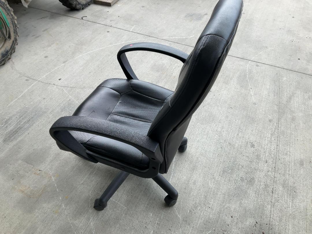 Photo '4' of Office Chair - Black PU Leather