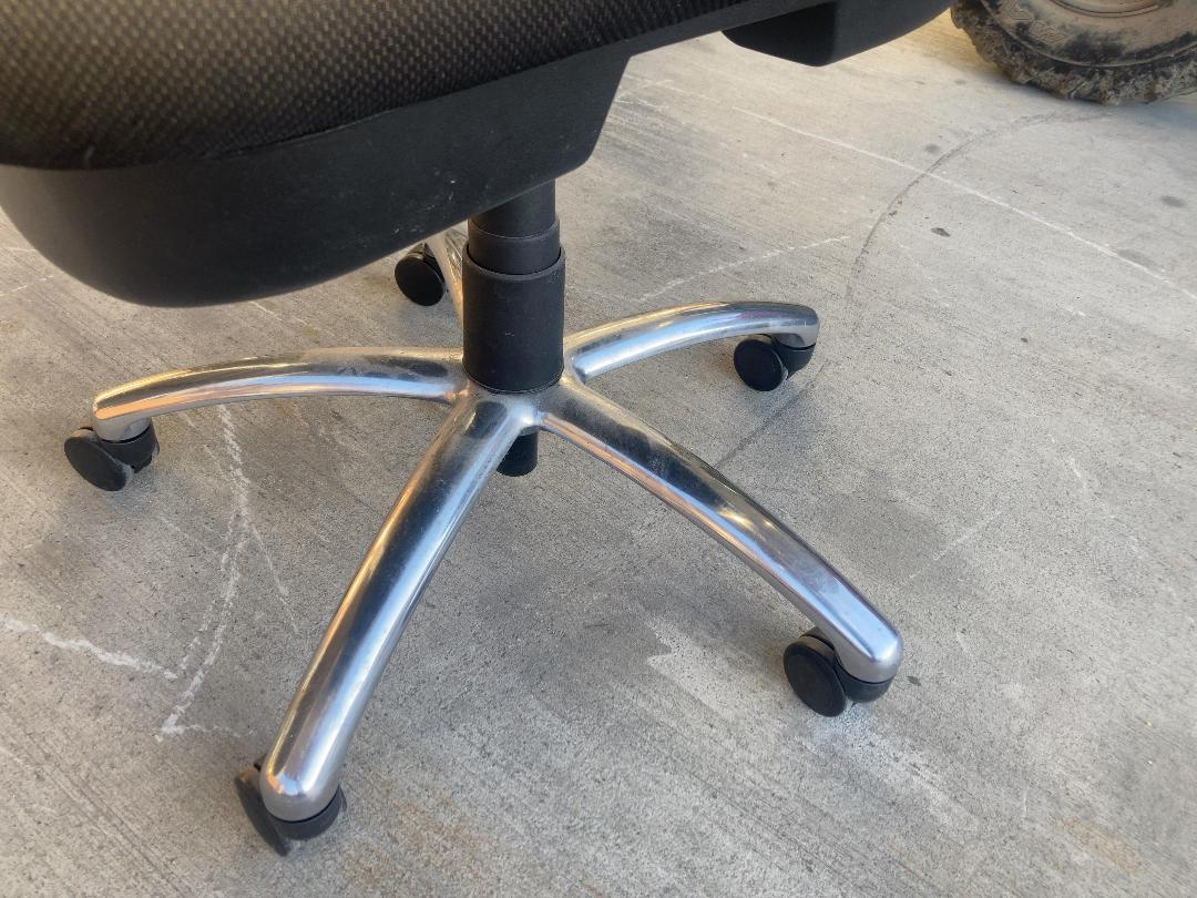 Photo '4' of Office Chair - Black