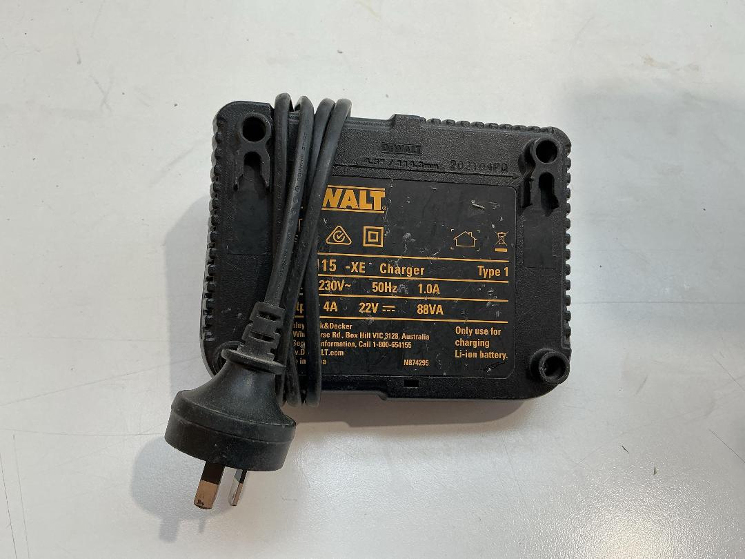 Photo '3' of DeWalt Lithium Ion Battery Charger