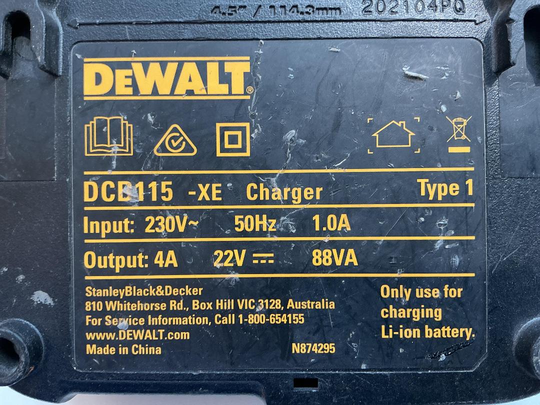 Photo '4' of DeWalt Lithium Ion Battery Charger