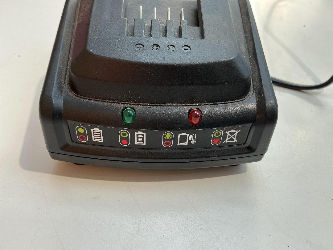 Photo '2' of ToolPro Battery Charger & Battery