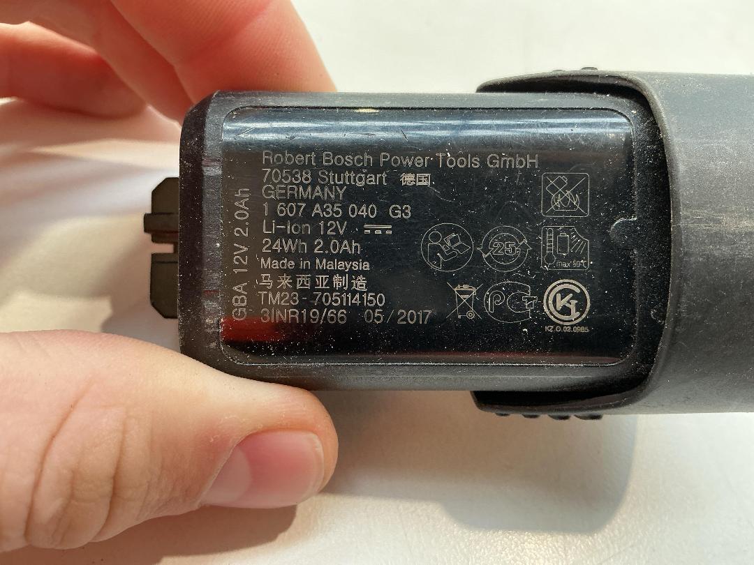 Photo '5' of Bosch Battery Charger & Battery