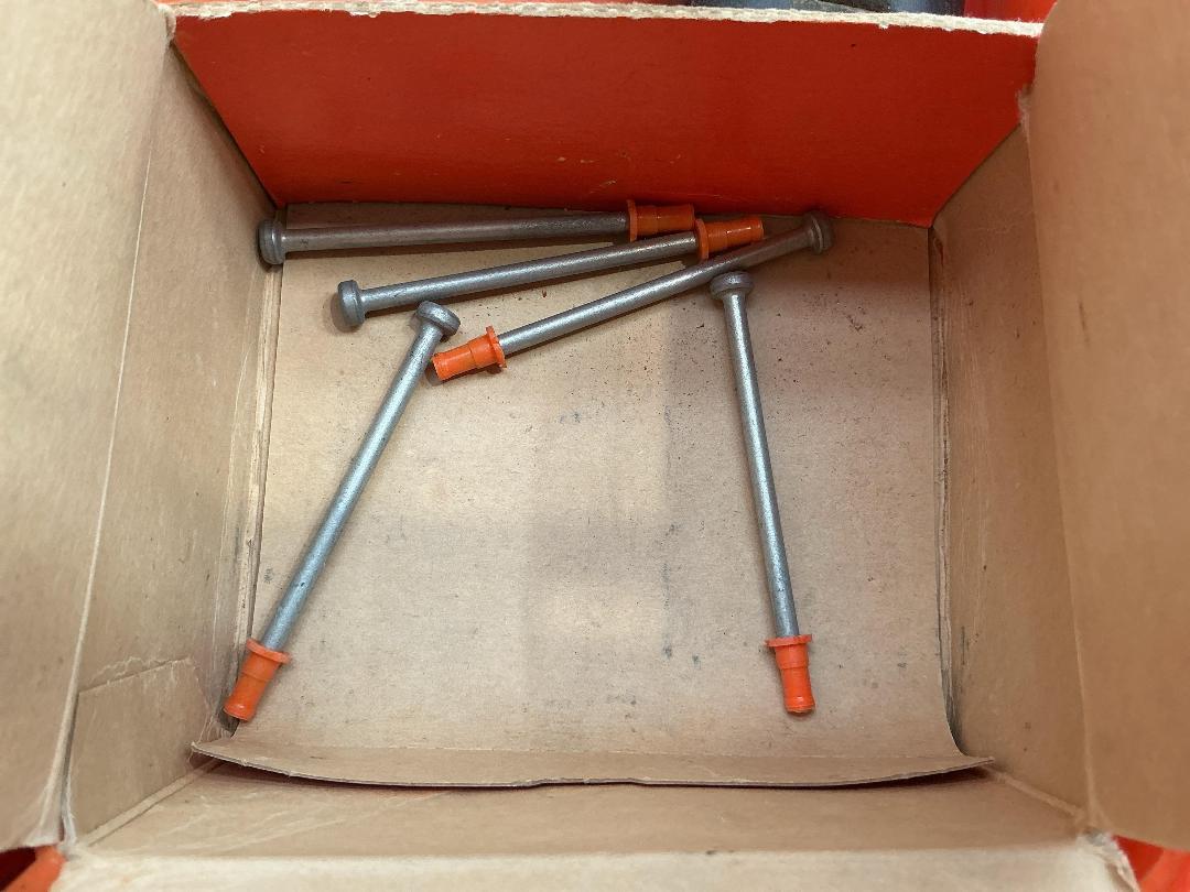 Photo '4' of Ramset Fastening Tool