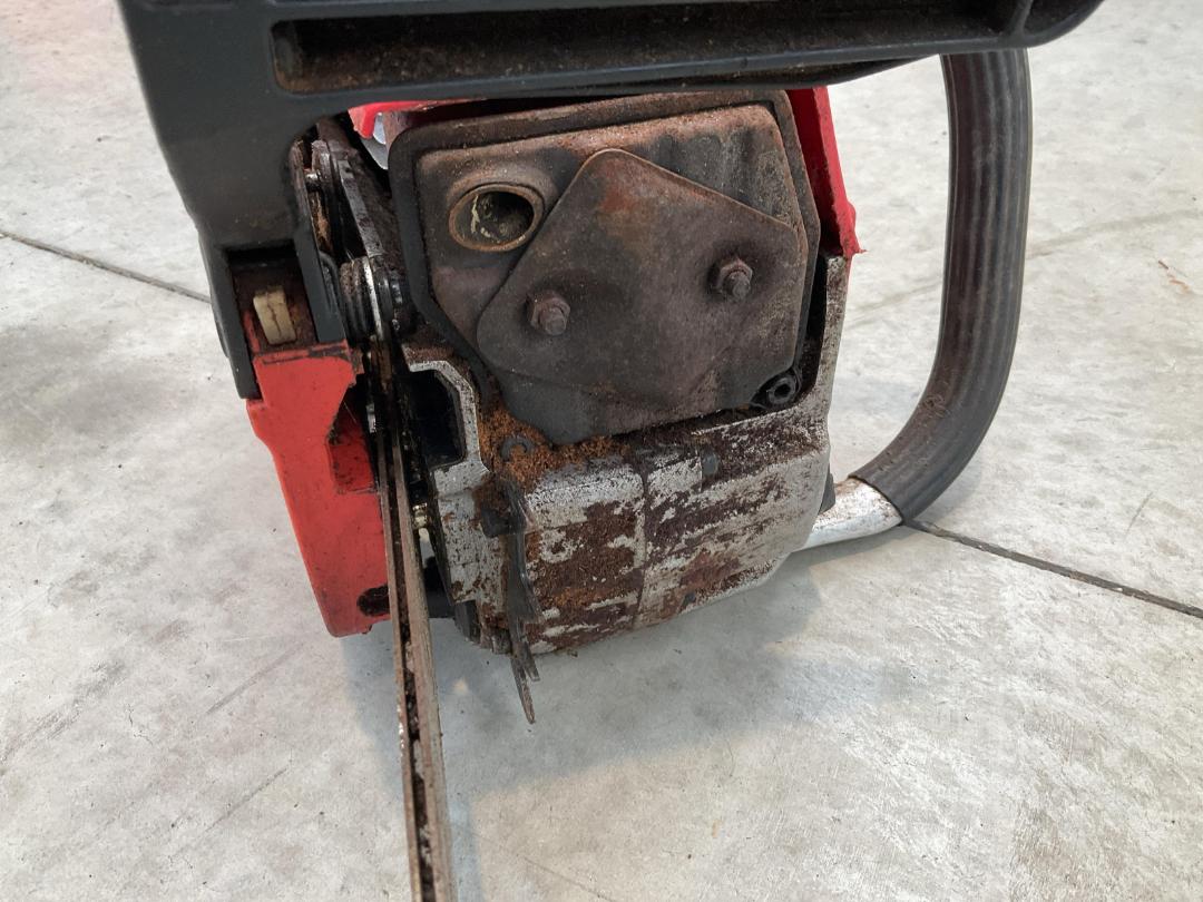 Photo '5' of Forest Chainsaw Photo '5' of Forest Chainsaw