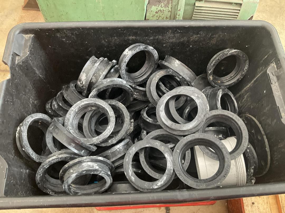 Photo '3' of Wallace Storm Water Seals 90MM Photo '3' of Wallace Storm Water Seals 90MM