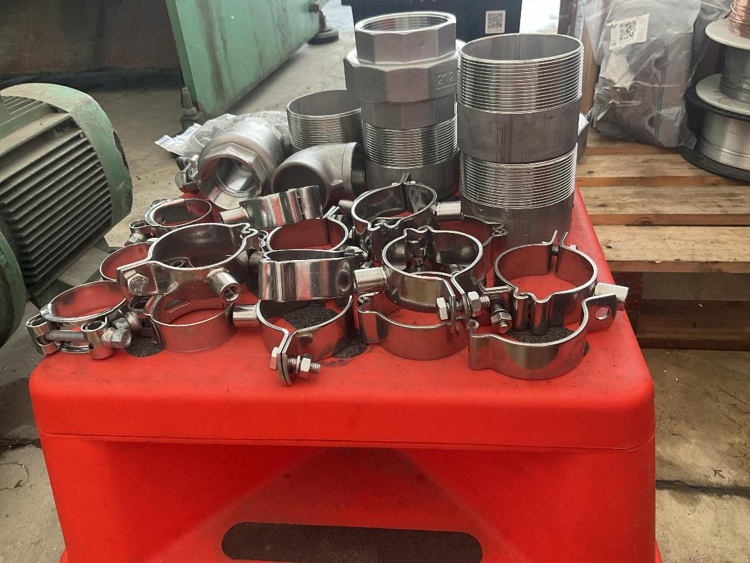 Photo '3' of Miscellaneous pipe fittings/brackets Photo '3' of Miscellaneous pipe fittings/brackets