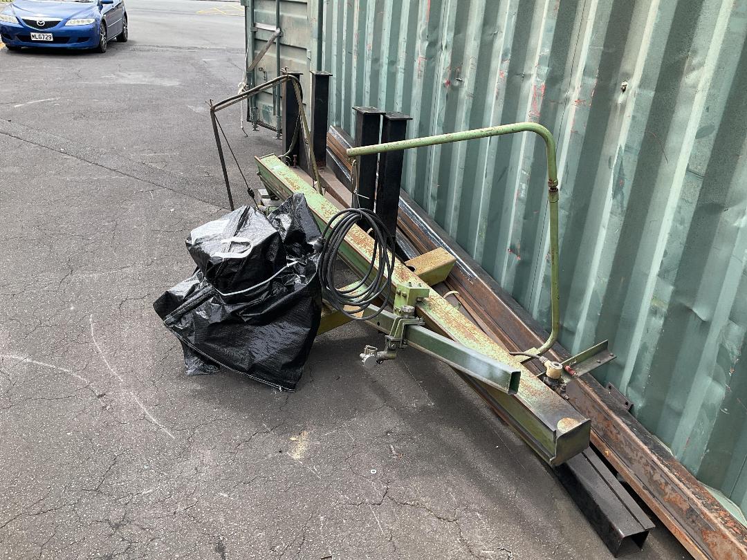 Photo '3' of Profile Optical Eye Cutter Machine