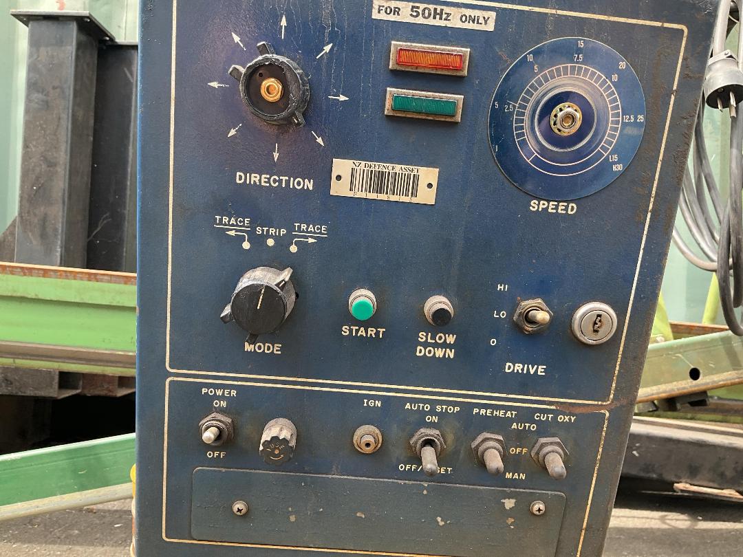 Photo '8' of Profile Optical Eye Cutter Machine