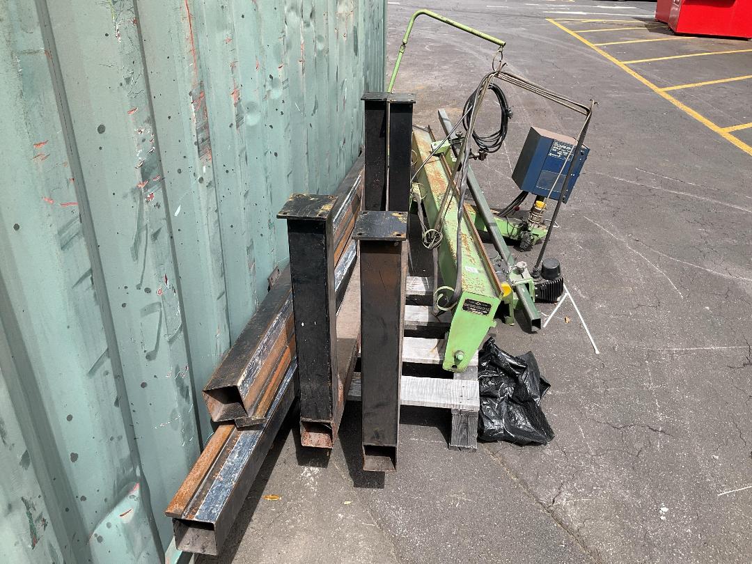 Photo '9' of Profile Optical Eye Cutter Machine