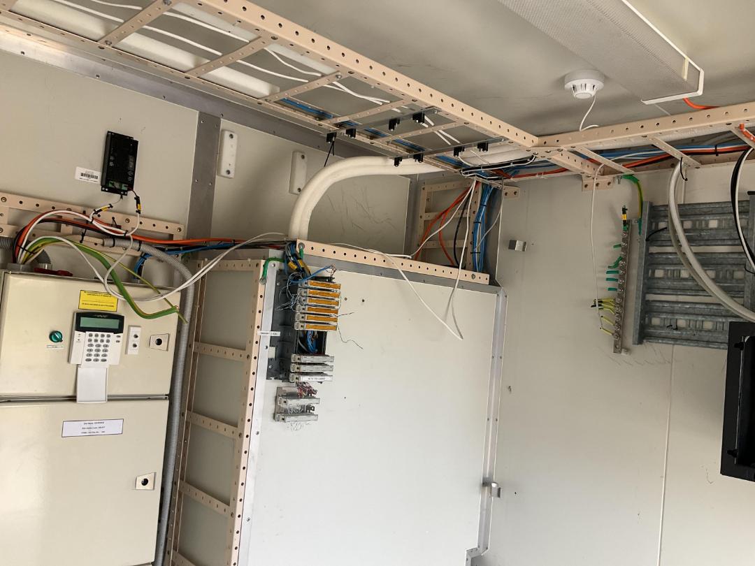 Photo '10' of Some kinda portacom Photo '10' of Some kinda portacom