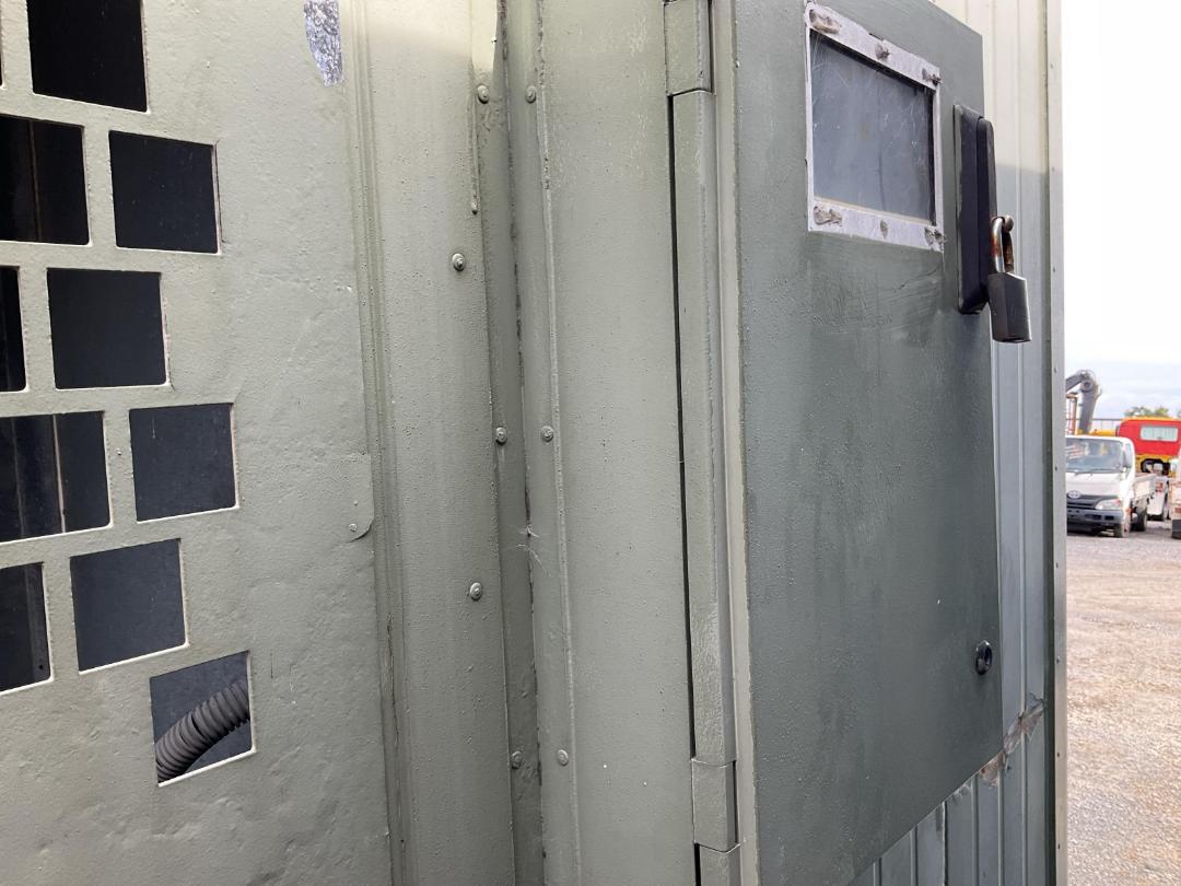 Photo '14' of Some kinda portacom Photo '14' of Some kinda portacom