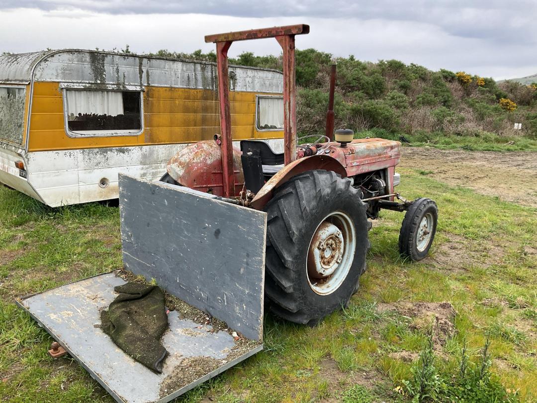 Photo '3' of Massey Ferguson tractor