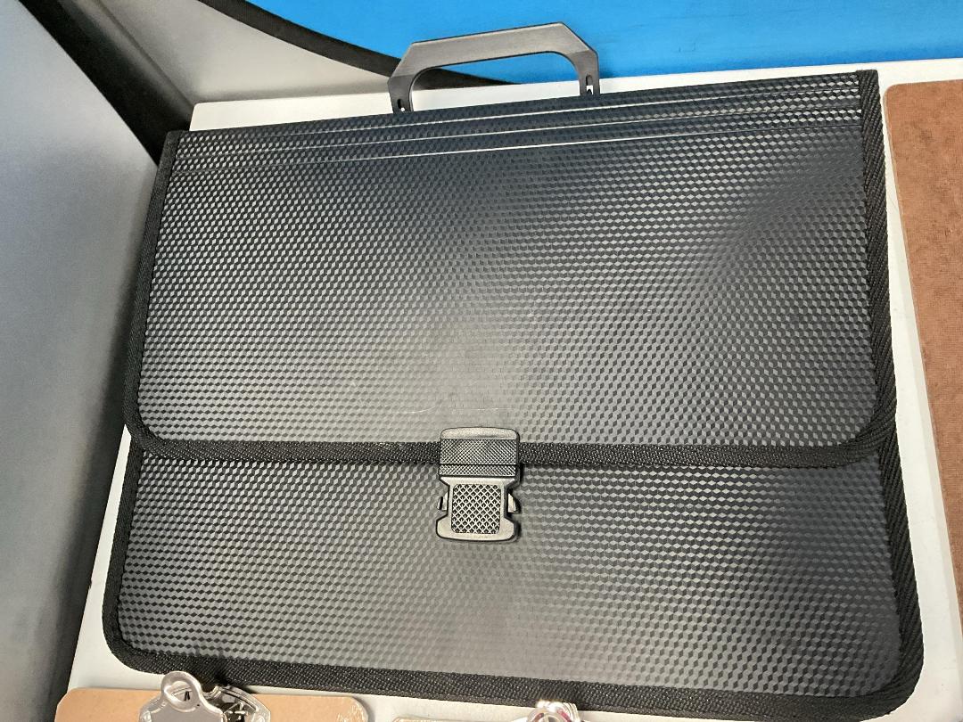 Photo '2' of 20x Clipboards, Dymo LetraTag Label Printer or Similar Etc