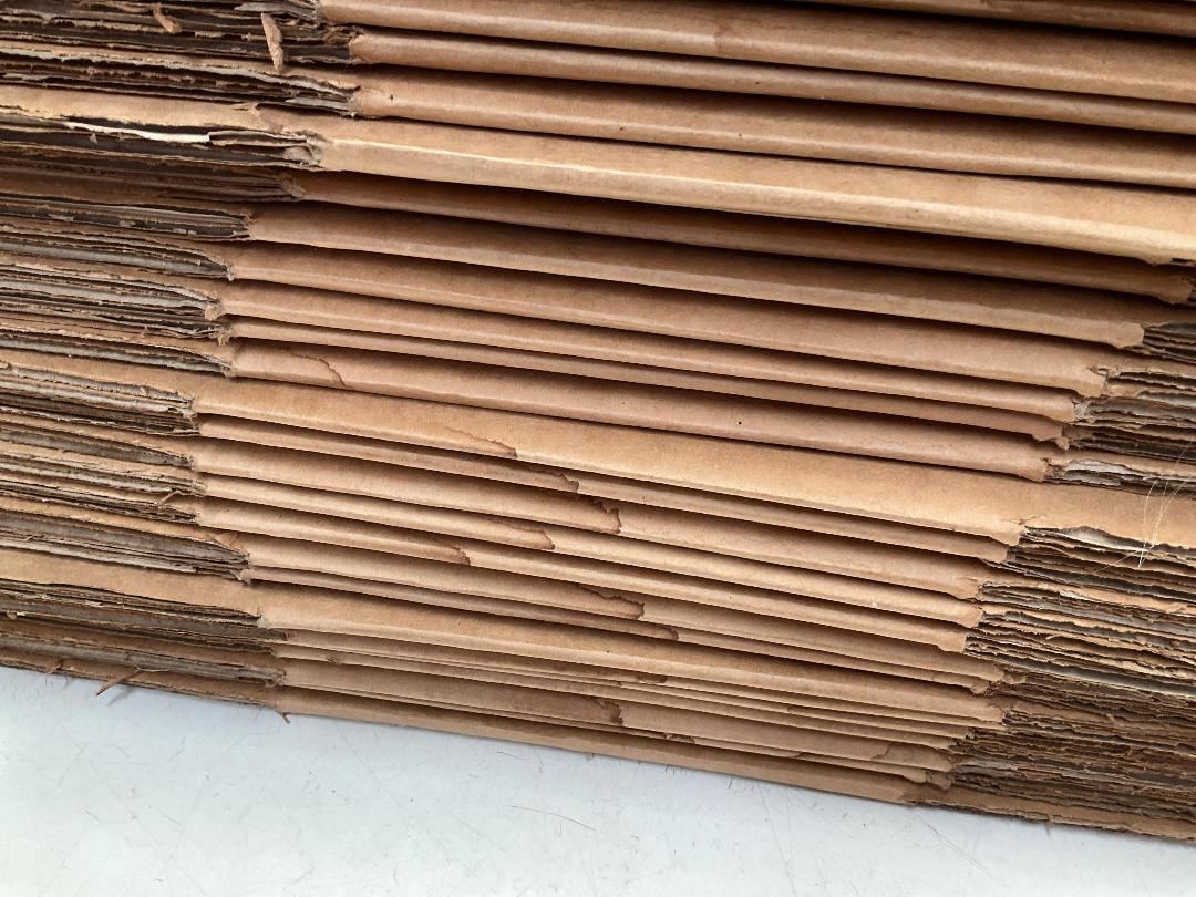 Photo '6' of 35x Approx Brown Coloured Boxes and a Basket *NEW*