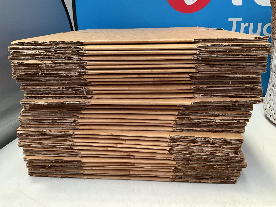 Photo '5' of 35x Approx Brown Coloured Boxes and a Basket *NEW*