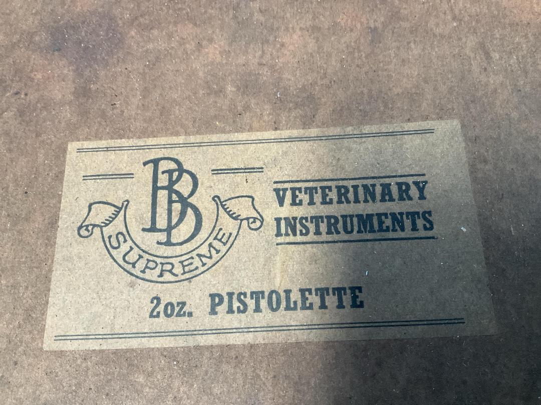 Photo '2' of BB Supreme Antique-Like Veterinary Pisolette Photo '2' of BB Supreme Antique-Like Veterinary Pisolette
