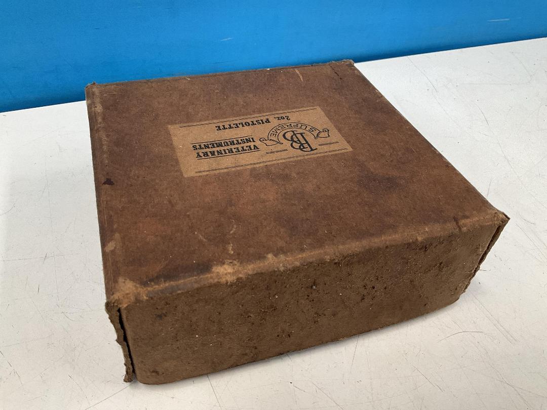 Photo '5' of BB Supreme Antique-Like Veterinary Pisolette Photo '5' of BB Supreme Antique-Like Veterinary Pisolette