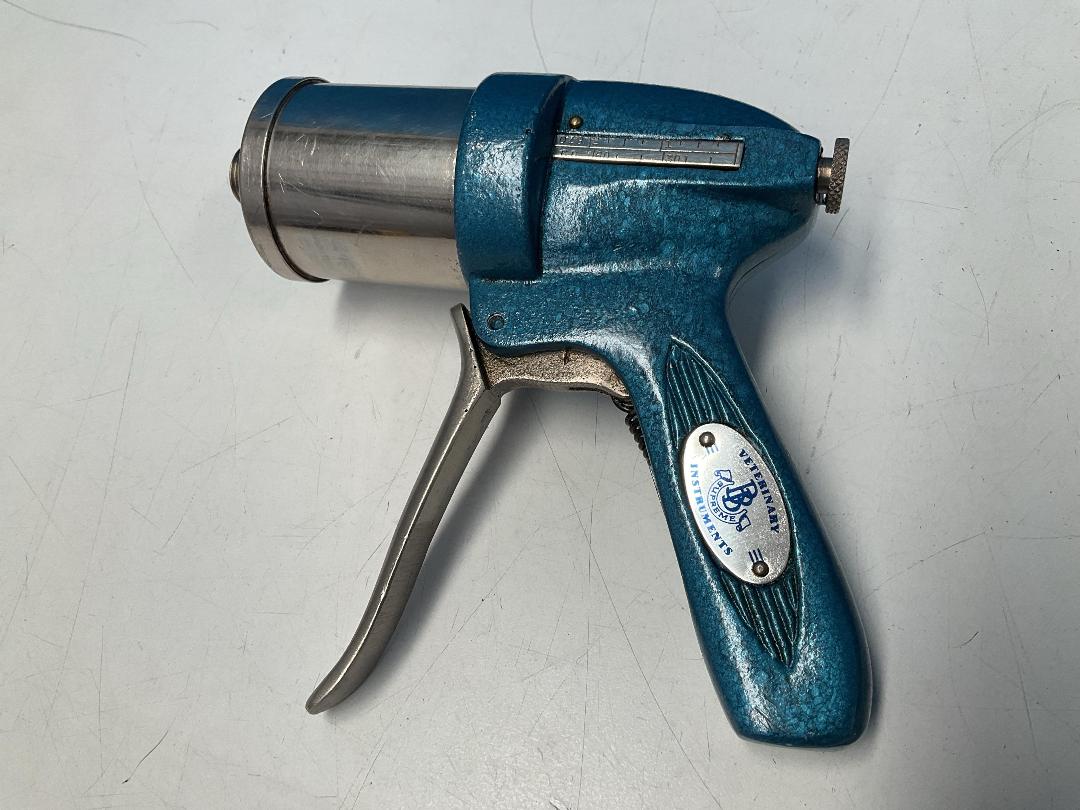 Photo '9' of BB Supreme Antique-Like Veterinary Pisolette Photo '9' of BB Supreme Antique-Like Veterinary Pisolette