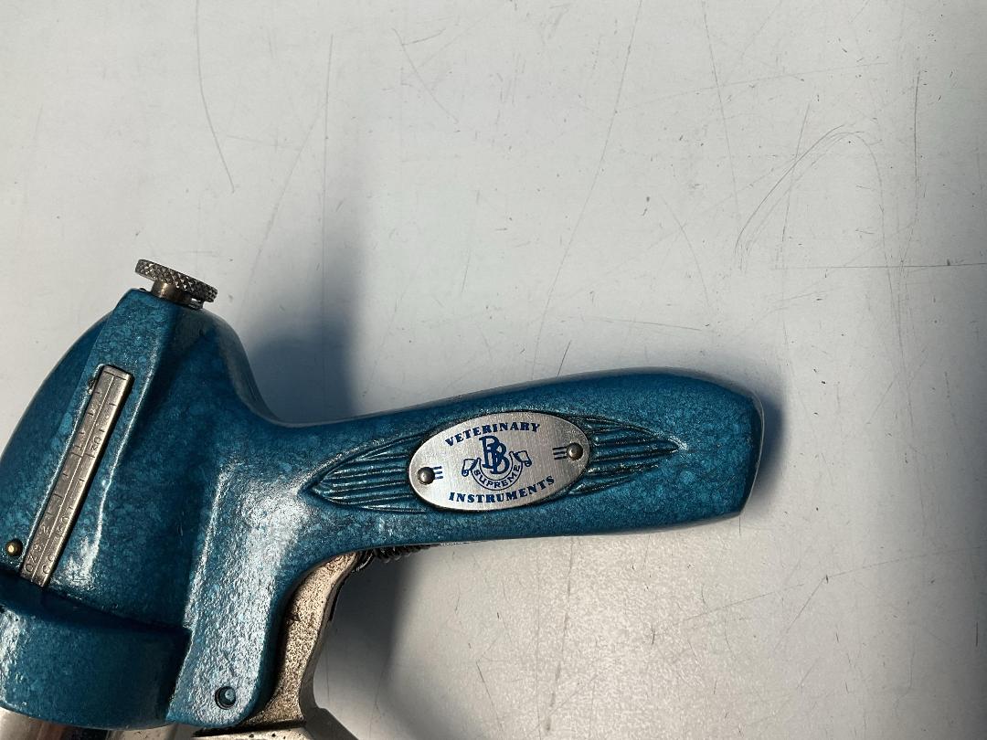 Photo '11' of BB Supreme Antique-Like Veterinary Pisolette Photo '11' of BB Supreme Antique-Like Veterinary Pisolette