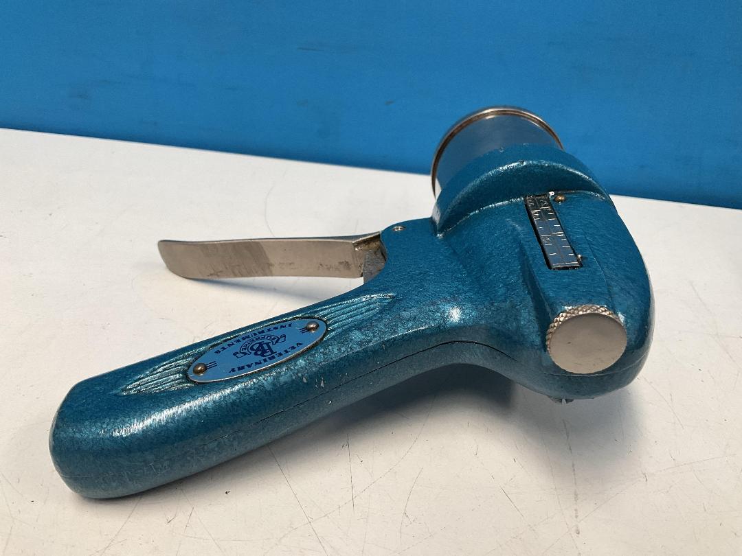 Photo '14' of BB Supreme Antique-Like Veterinary Pisolette Photo '14' of BB Supreme Antique-Like Veterinary Pisolette