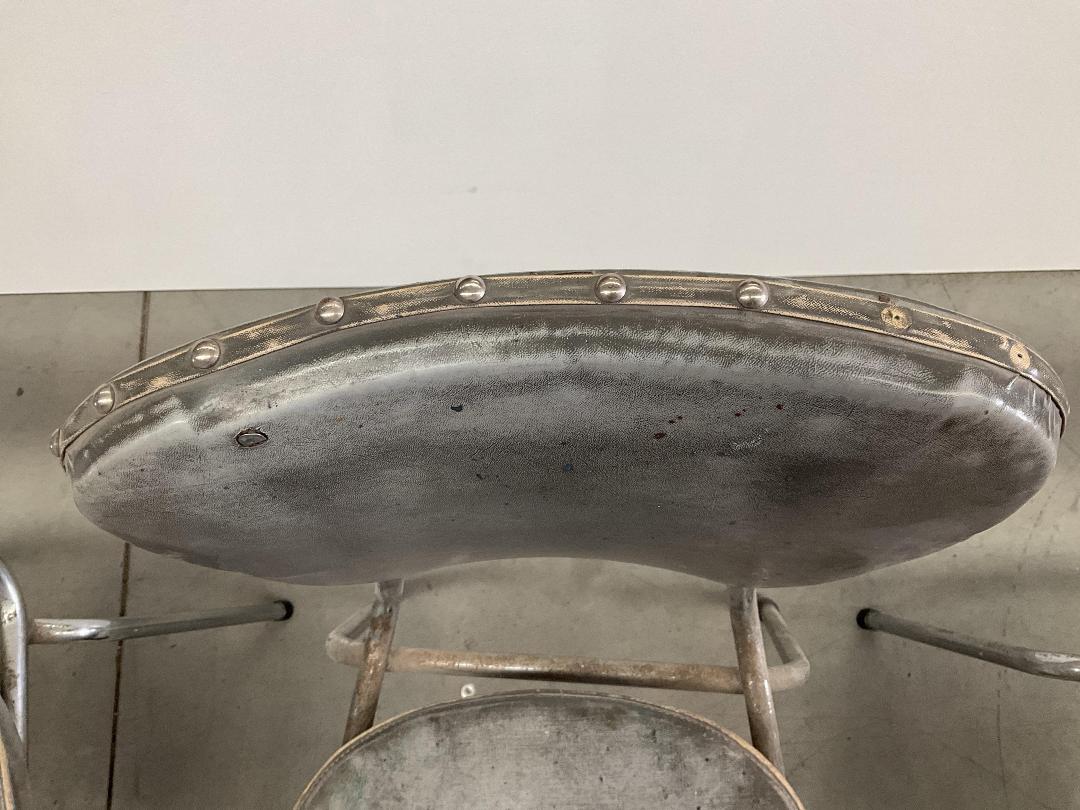 Photo '14' of 4x Grey Coloured Workshop Waiting Room Chairs or Similar Photo '14' of 4x Grey Coloured Workshop Waiting Room Chairs or Similar