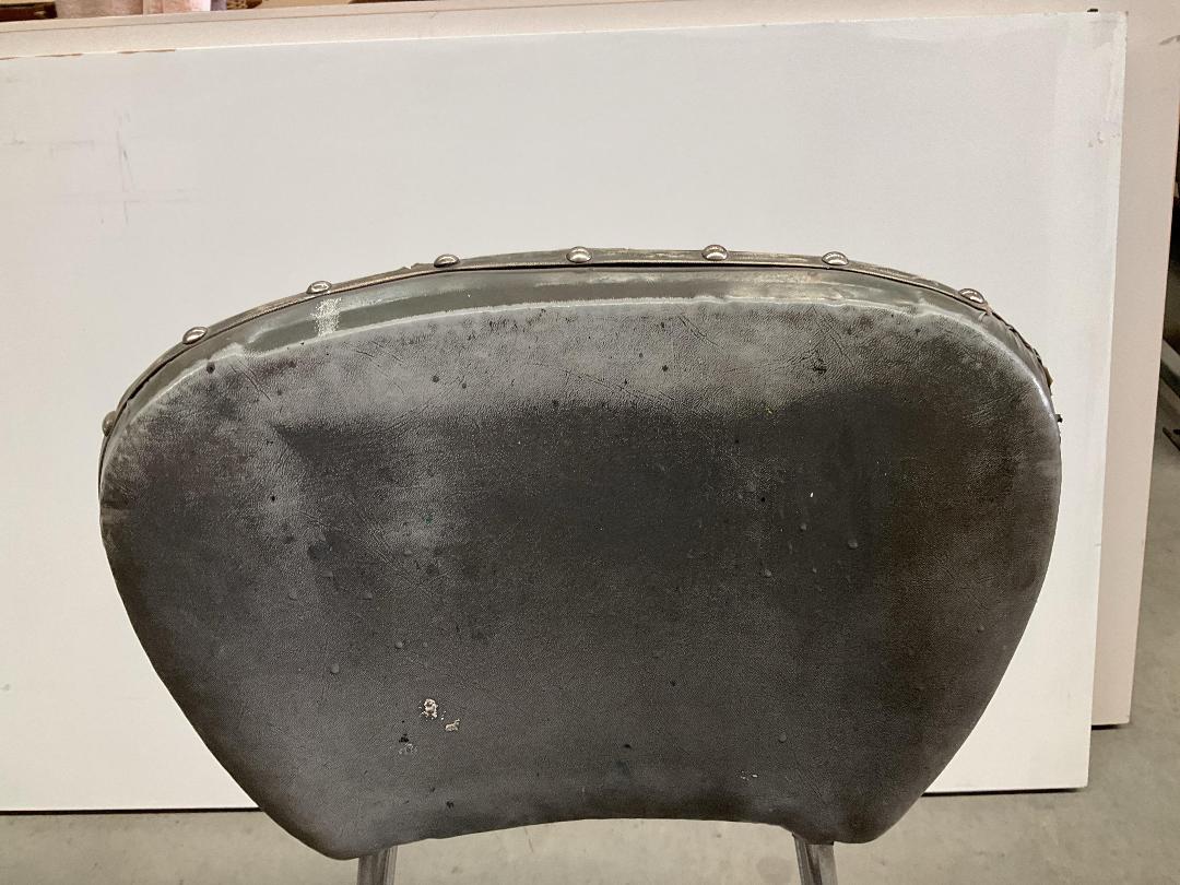 Photo '17' of 4x Grey Coloured Workshop Waiting Room Chairs or Similar Photo '17' of 4x Grey Coloured Workshop Waiting Room Chairs or Similar