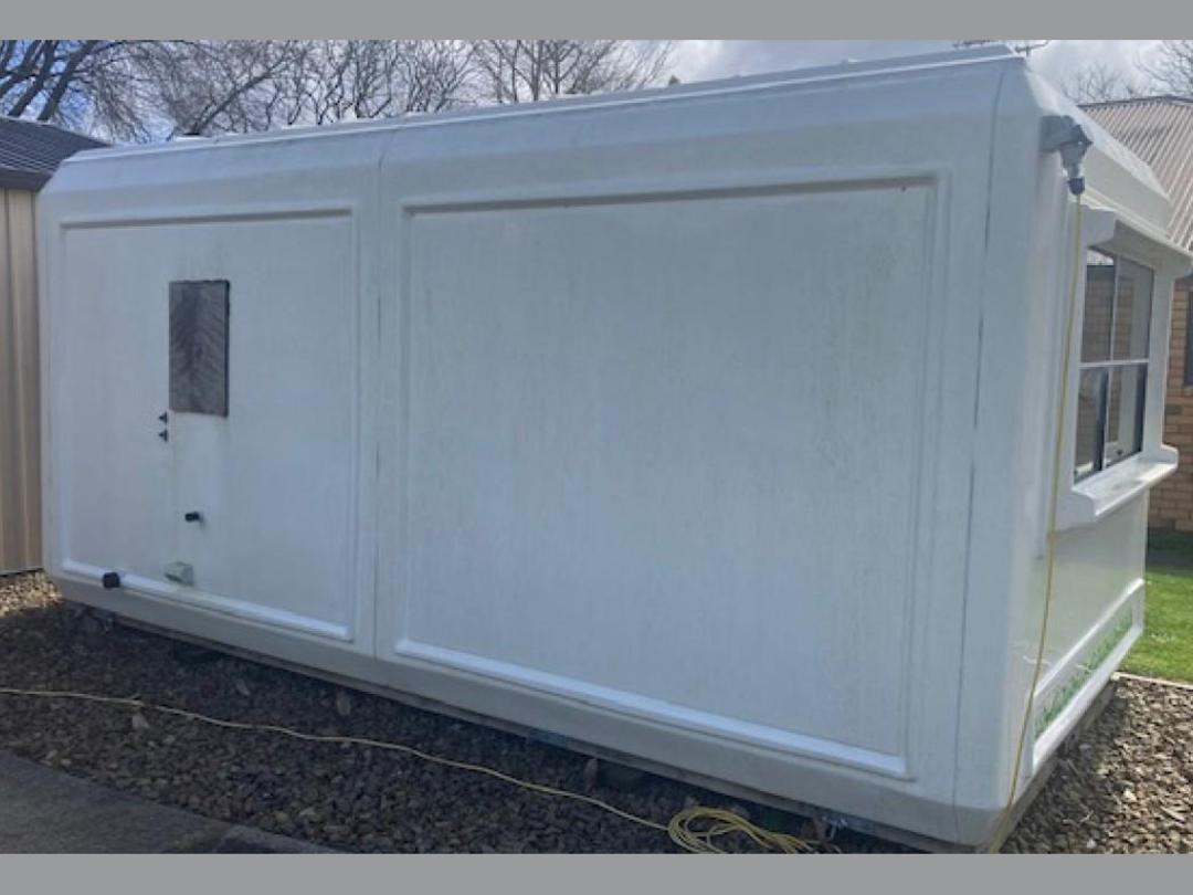 Photo '3' of EuroCabin Self Contained Unused