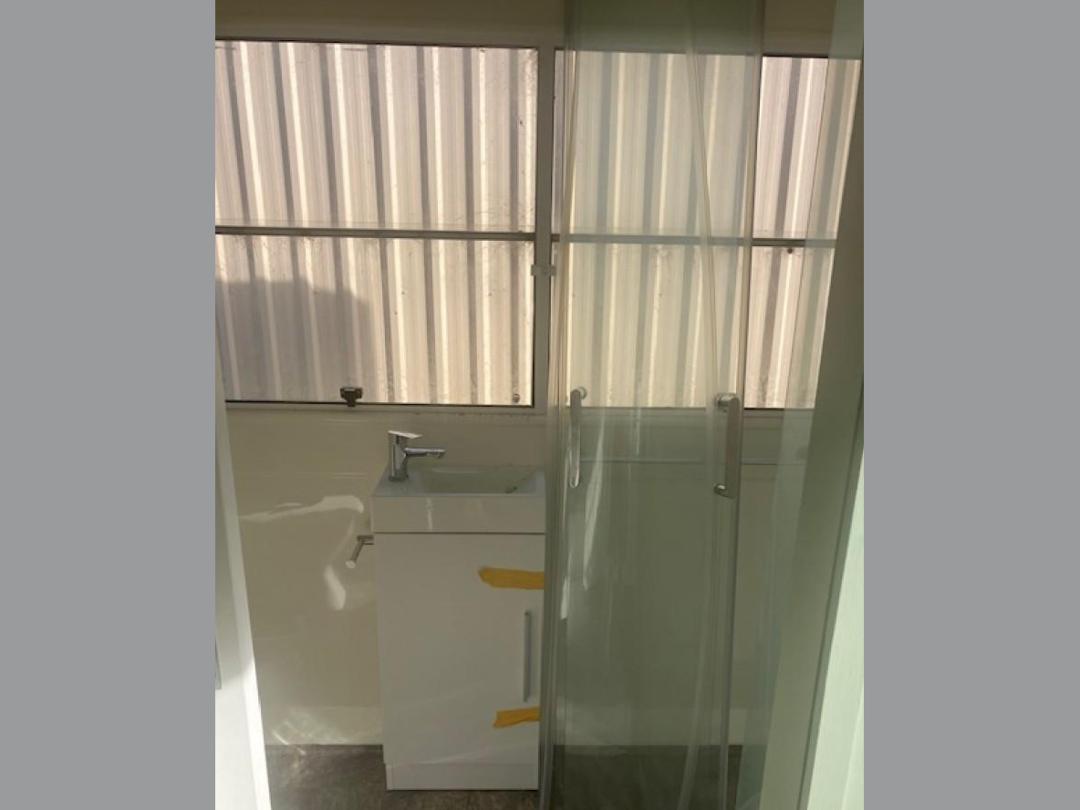 Photo '10' of EuroCabin Self Contained Unused