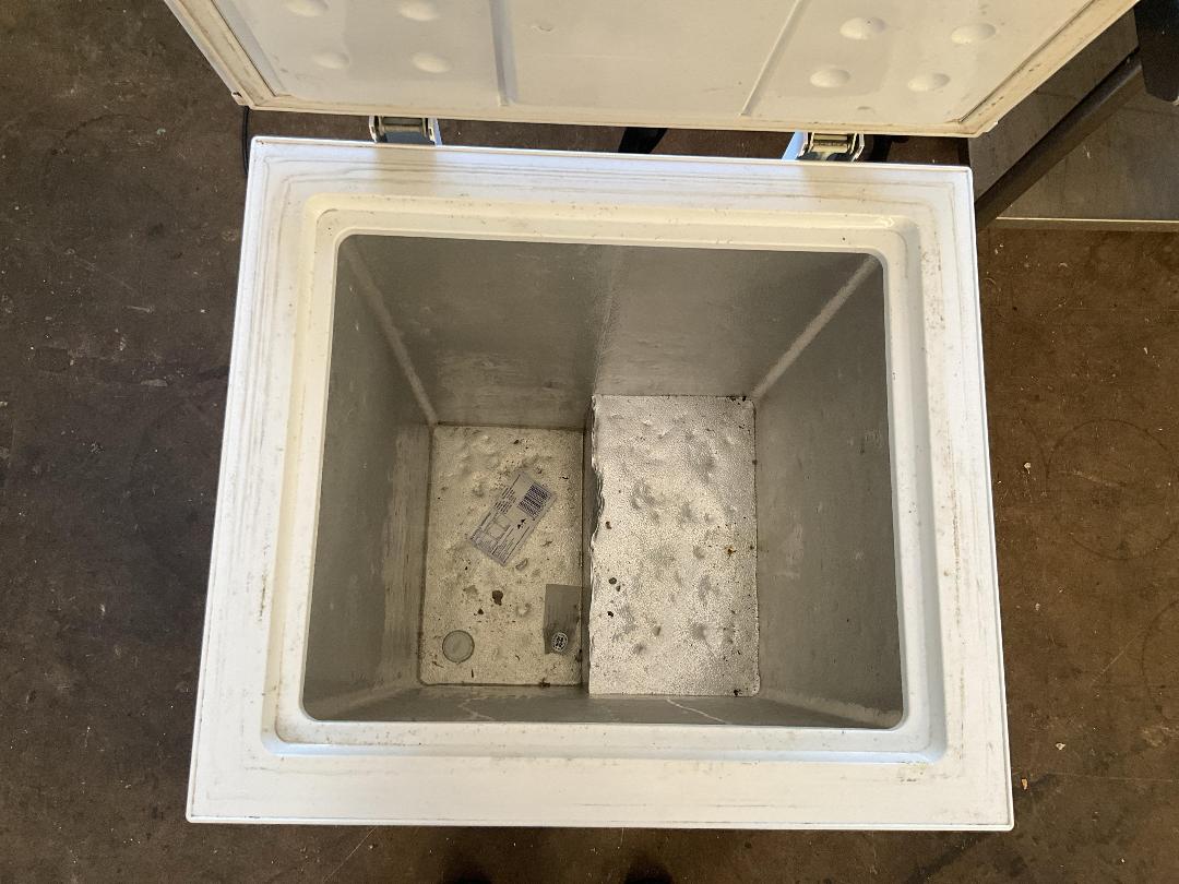 Photo '5' of Midea 99L Chest Freezer Photo '5' of Midea 99L Chest Freezer