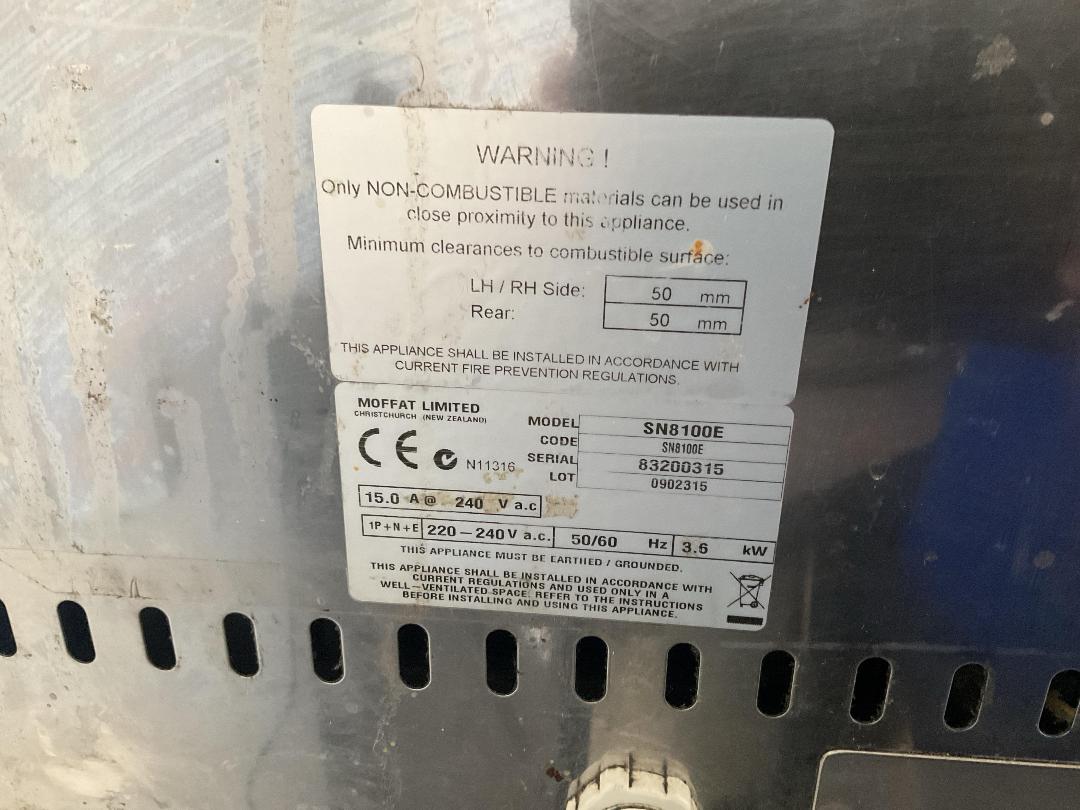 Photo '3' of Waldorf Electric grill on tall cabinet