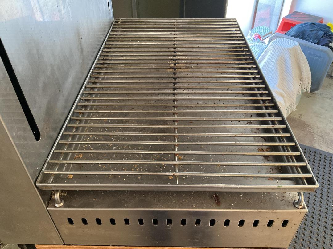 Photo '4' of Waldorf Electric grill on tall cabinet