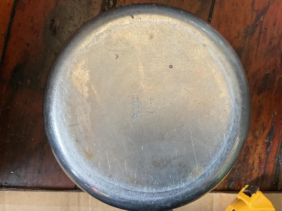 Photo '5' of Box of Fry baskets and miscellaneous cookware