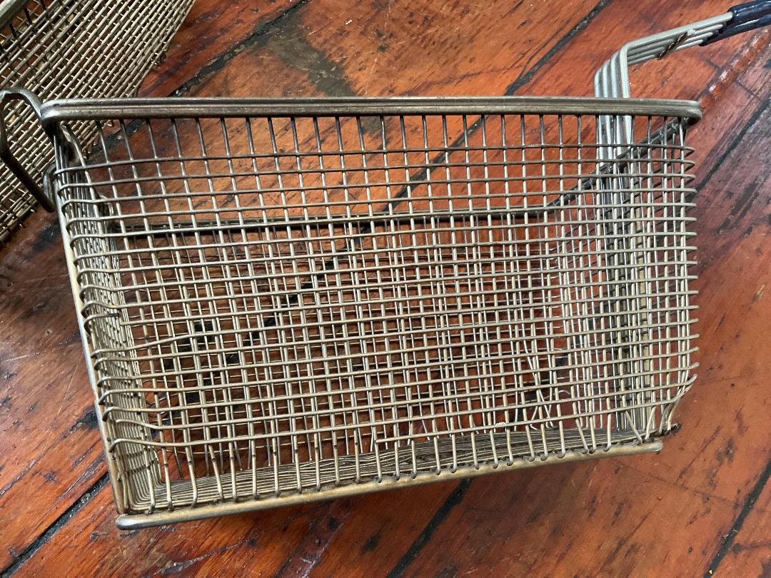 Photo '12' of Box of Fry baskets and miscellaneous cookware