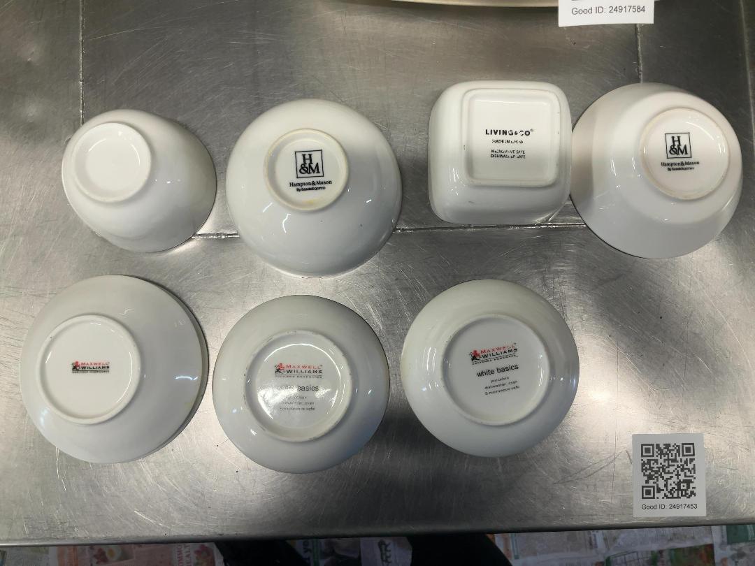 Photo '3' of Container of miscellaneous small ceramic bowls