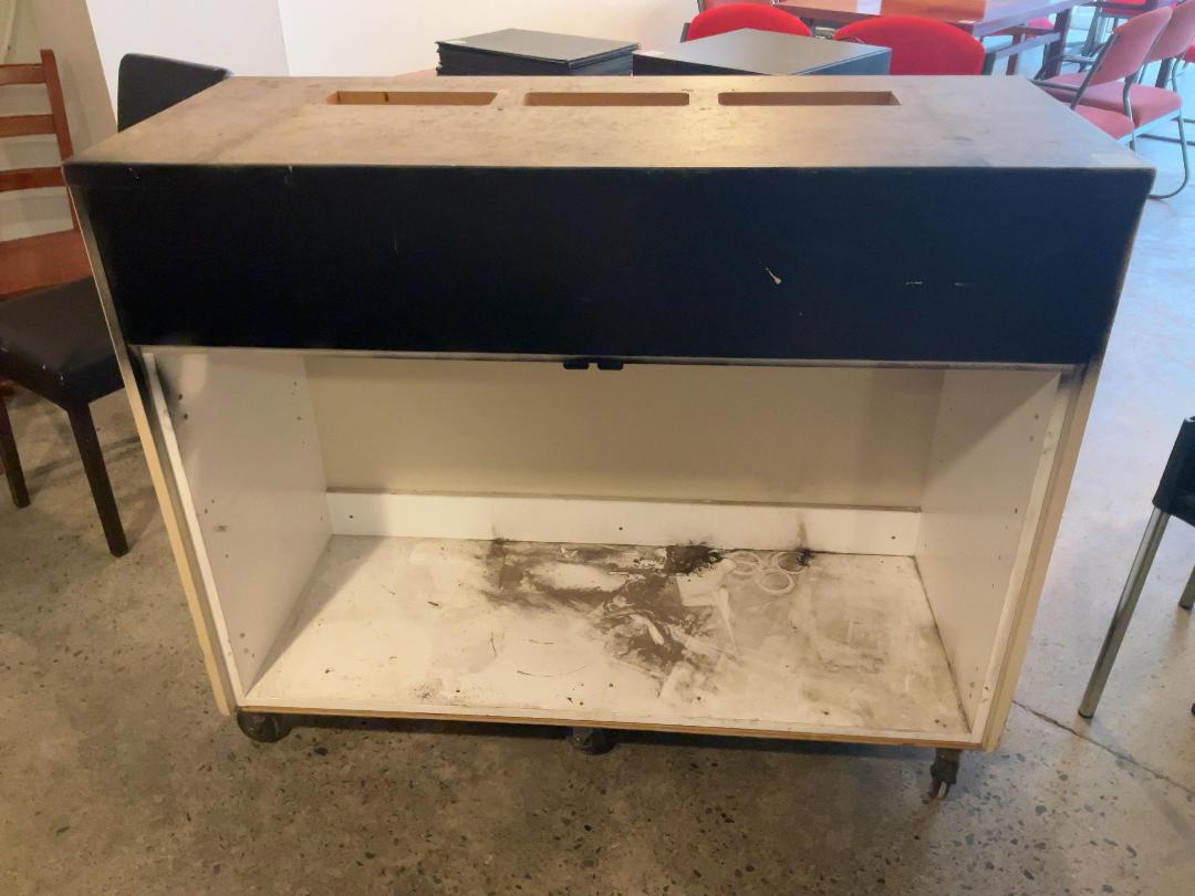 Photo '4' of Wooden Structure on Wheels