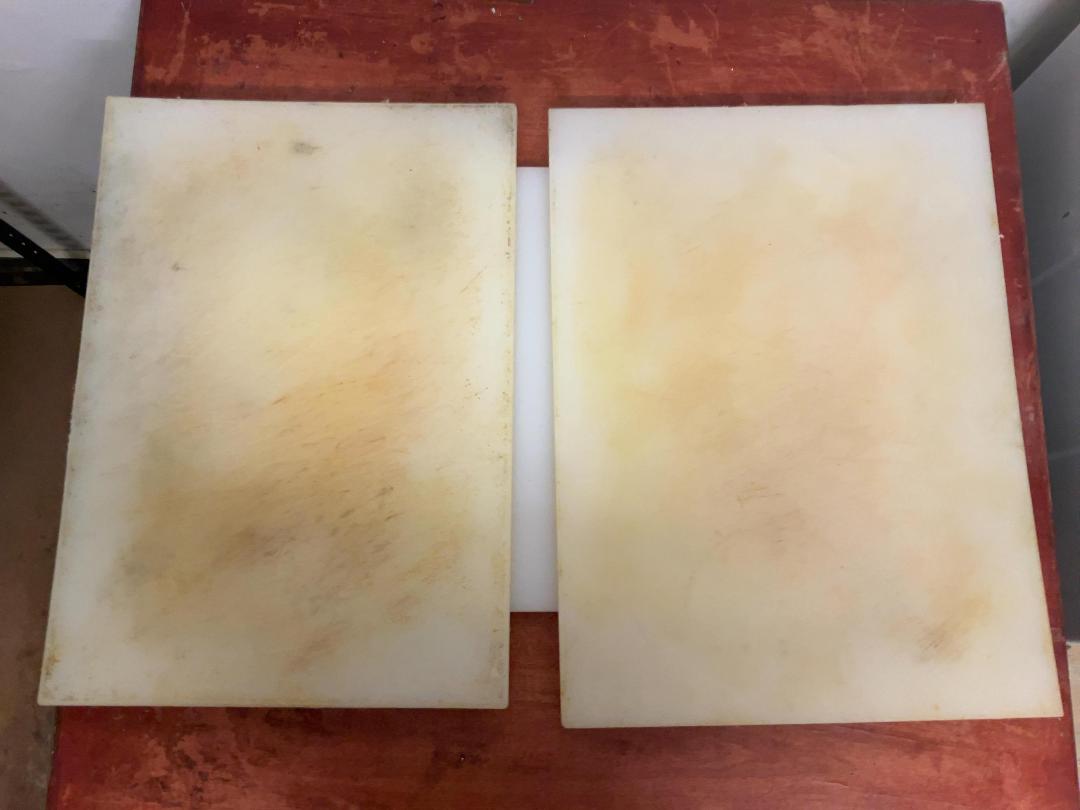 Photo '4' of 4 x thick Plastic/resin chopping boards