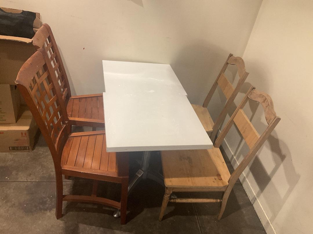 Photo '2' of 2x Table & 4x Chairs
